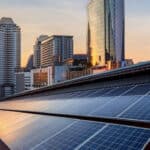 Diferencia entre invertir y gastar en paneles solares en Playa del Carmen.